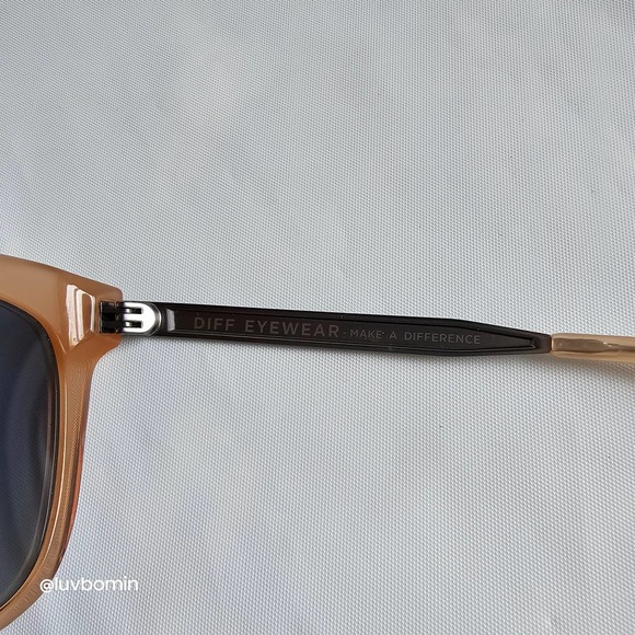 DIFF Bella Oversized Sunglasses Polarized Coral Blue Used With Case CR-BE10P - Picture 5 of 14